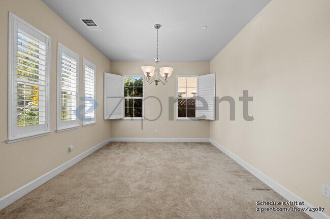 Foto del edificio - 622 N Montebello St