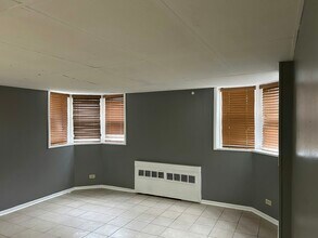 Building Photo - 1828 Gunderson Ave