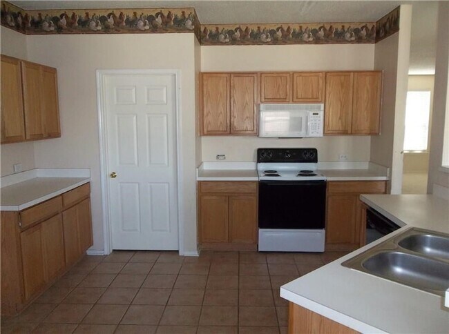 Building Photo - 2820 Deer Ridge Dr