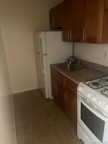 Building Photo - 95-103 N Middletown Rd