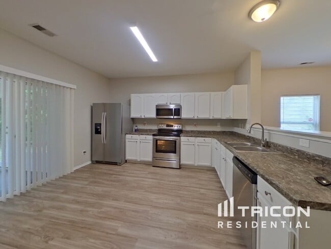 Foto del edificio - 8345 Ainsworth St