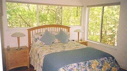 Foto del edificio - 120 Peconic Hills Dr