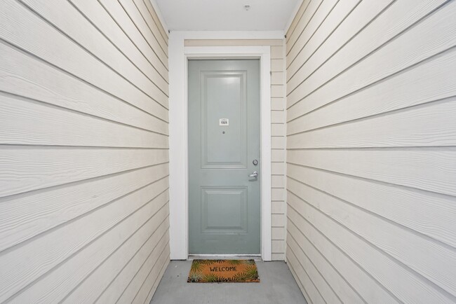 Building Photo - Charleston on 66th