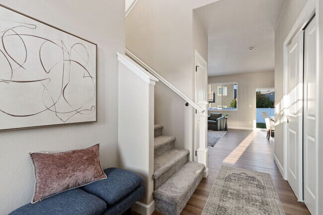 Building Photo - 7578 Little Fox Ln