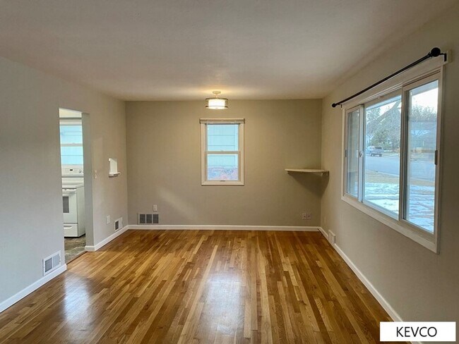 Building Photo - Fantastic House Near City Park