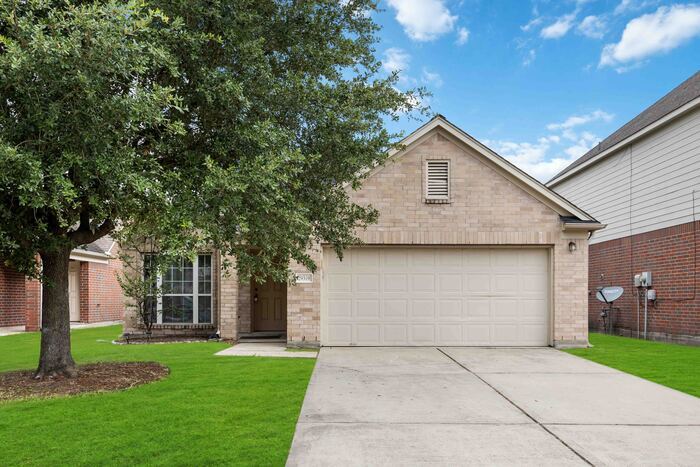 Primary Photo - Great Location, wonderful Schools, 1 Block...