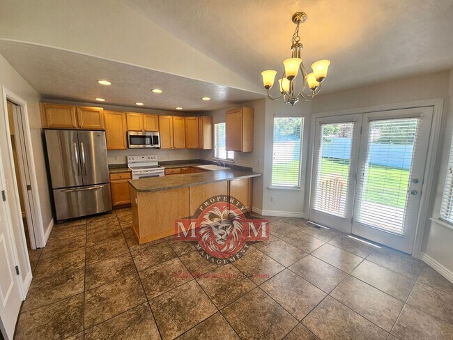 Foto del edificio - 3 Bed 2 Bath Home in a Herriman