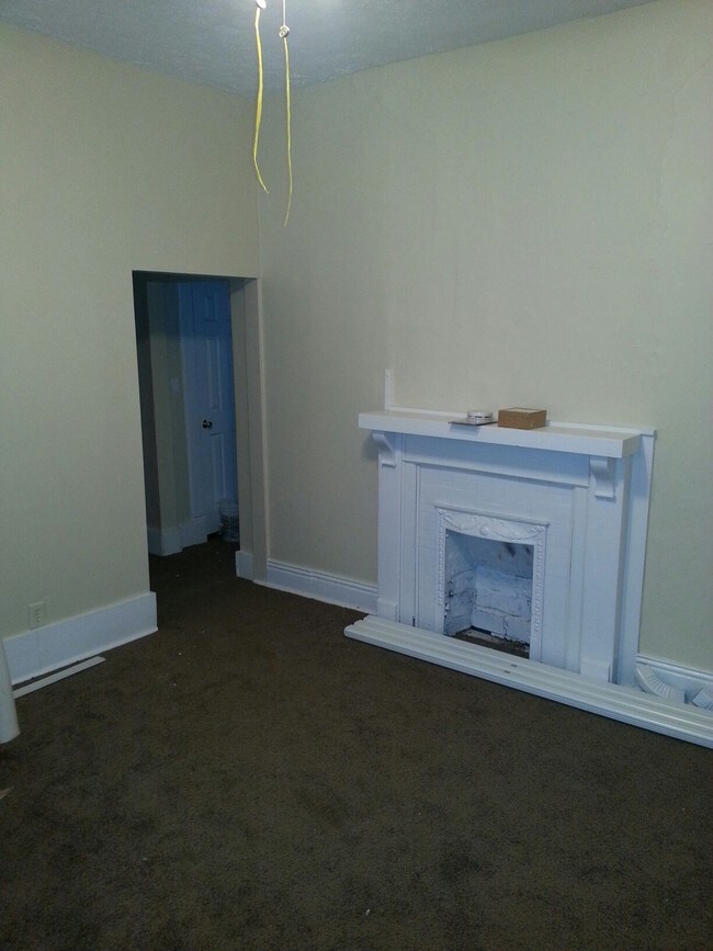 Foto del edificio - 3104 Woodland Ave