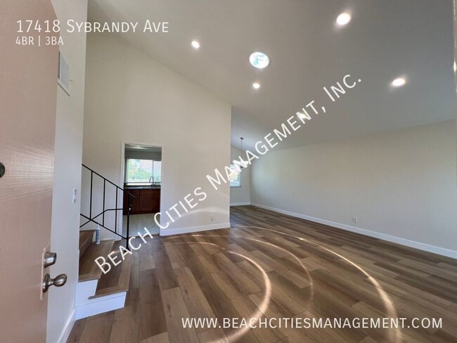 Building Photo - NEWLY RENOVATED Stunning 4 Bedroom, 3 Bath...