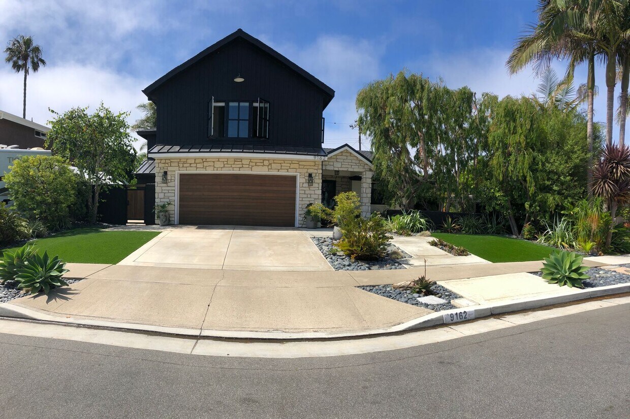 Rare custom home in South Huntington Beach House Rental in Huntington