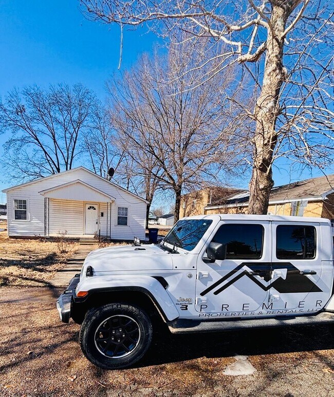 Foto del edificio - 257 N Pine Ave