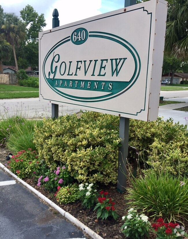 Building Photo - Golfview Apartments