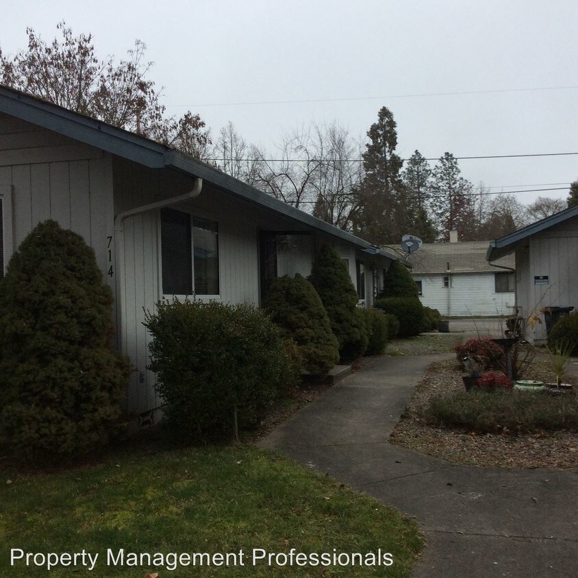 Foto principal - 714 SW I St