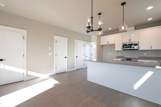 Foto del edificio - 2 Weeks Free Rent W/ Approved Application ...
