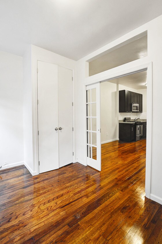 Foto del edificio - 335 E 81ST St