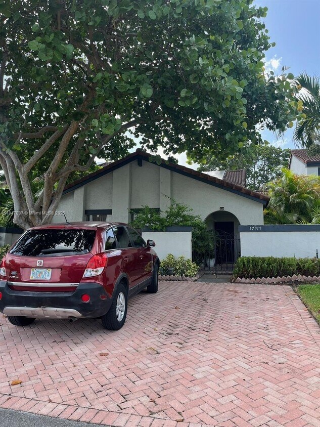 Foto principal - 17919 NW 66th Ct