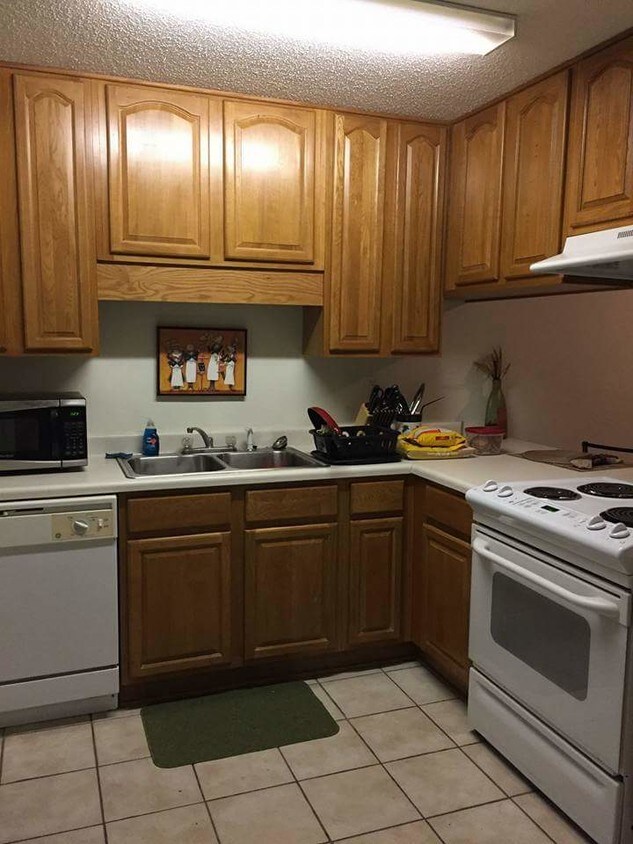 Primary Photo - 1403 Baytree Dr