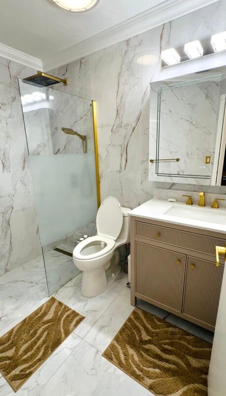 Foto del edificio - 544 NW 38th Ave