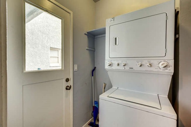 Foto del interior - 4212 Degnan Blvd