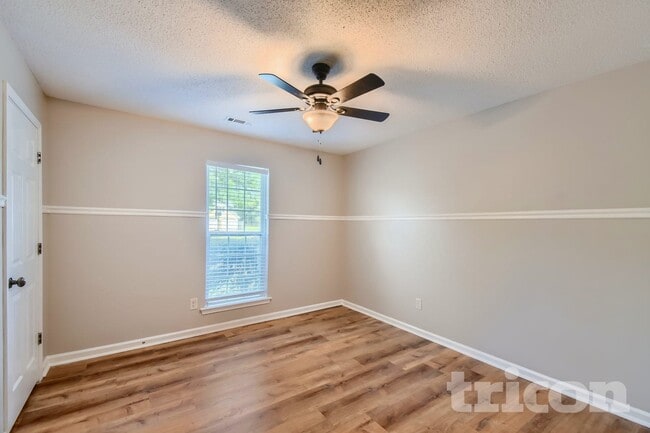 Foto del edificio - 120 Allen Oaks Way