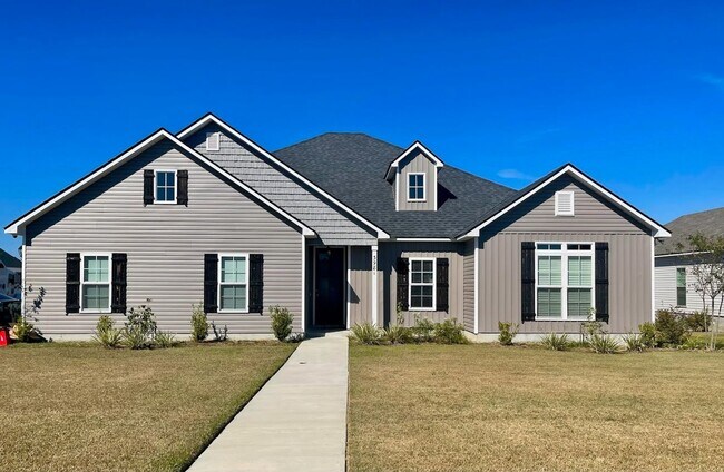 Foto del edificio - Elegant 4-Bedroom Home with Modern Upgrades, Fenced Yard, and Outdoor Living