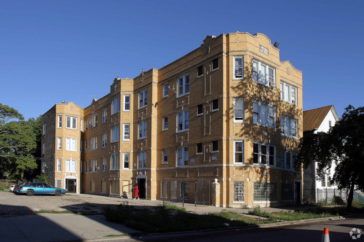 Primary Photo - 1250 S Karlov