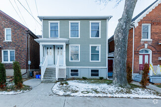 Building Photo - 134 Colborne St