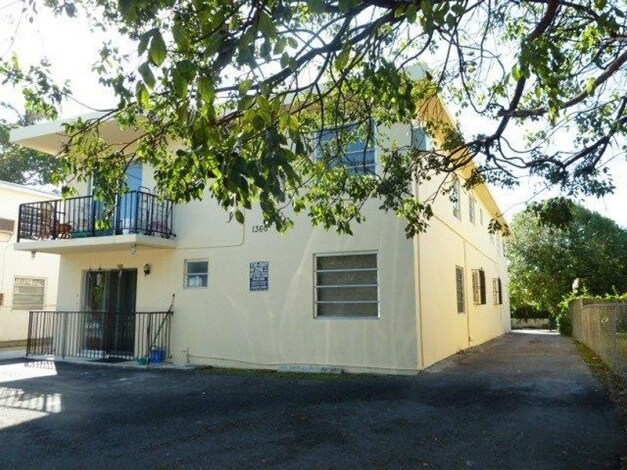 Foto del edificio - 1360 SW 3rd St