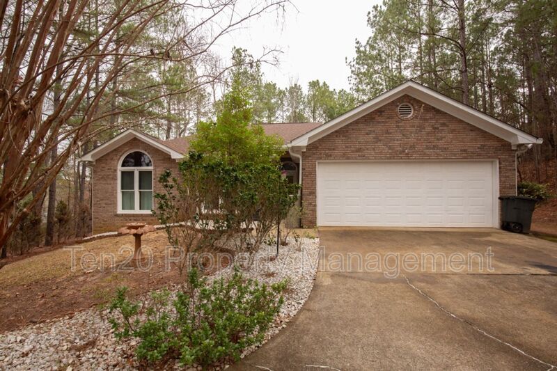 Primary Photo - 185 Spruce Dr