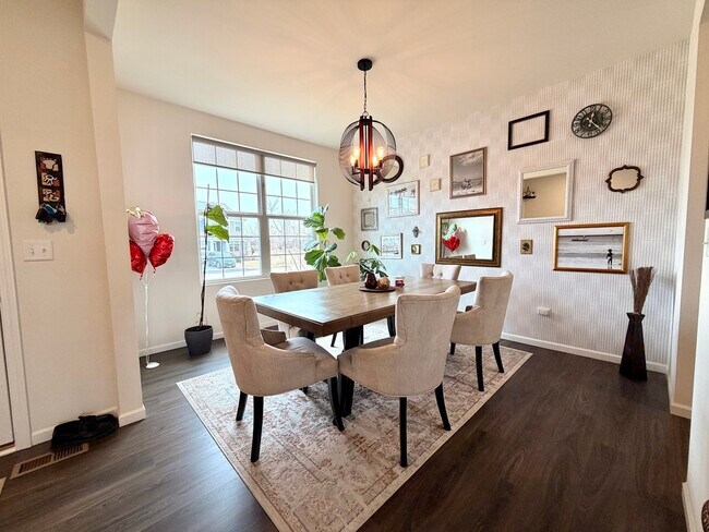 Foto del edificio - 12460 S Compass Ave