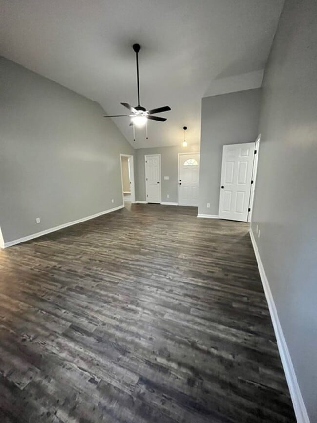Building Photo - HALF-PRICE RENT for Your First Month: A Stunning Home Awaits in Crestview Plantation