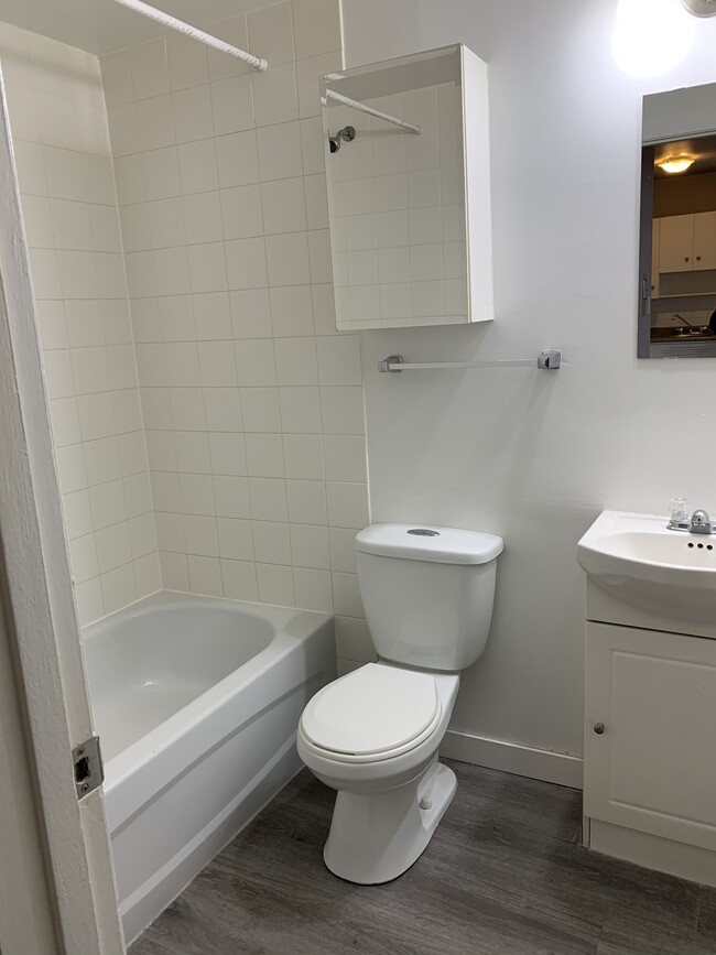 Building Photo - Sorrento Manor