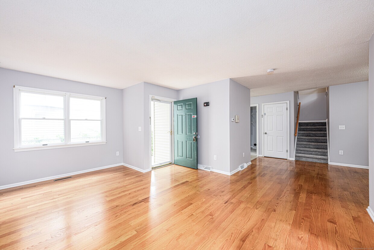 1001 Whalley Ave Unit C, New Haven, CT 06515 Condo for Rent in New Haven, CT