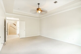 Building Photo - 2923 Royal Oaks Crest