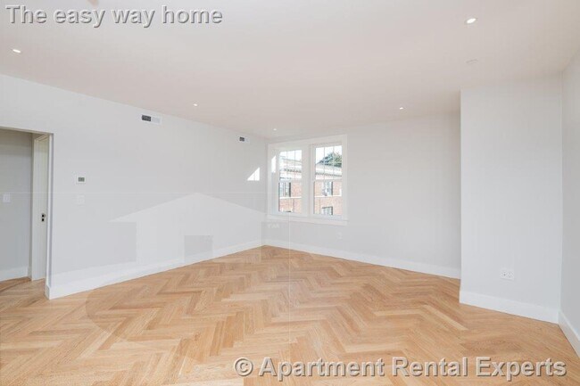 Building Photo - 17 A Forest St