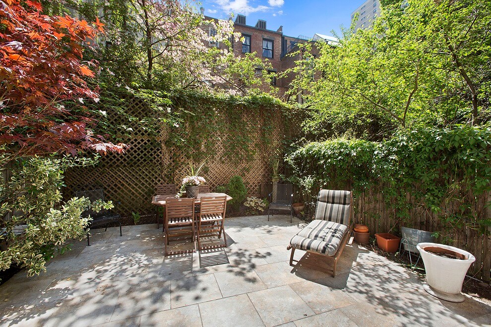 Primary Photo - 30 W 96th St