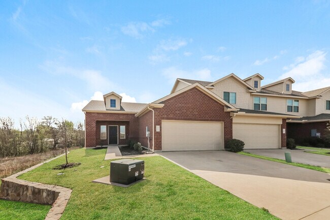 Building Photo - 1311 Mallard Cv