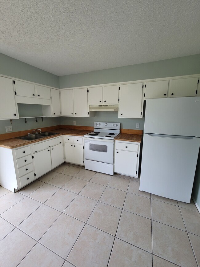 Foto del edificio - 7605 W Fern Pl