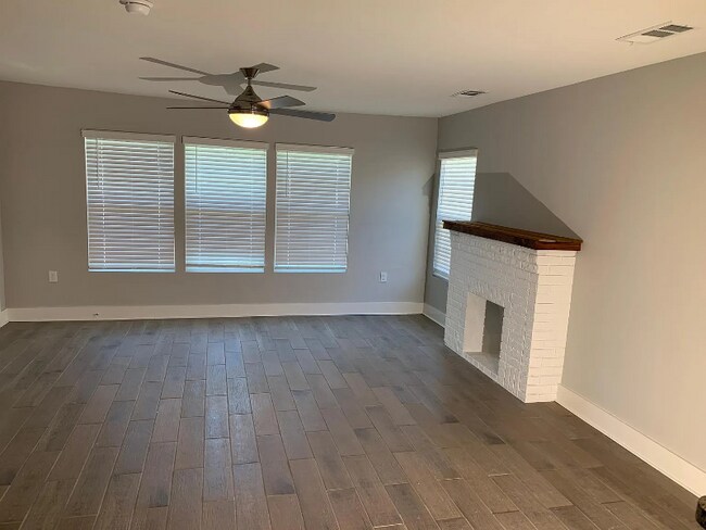 Foto del edificio - 2535 Sharon St