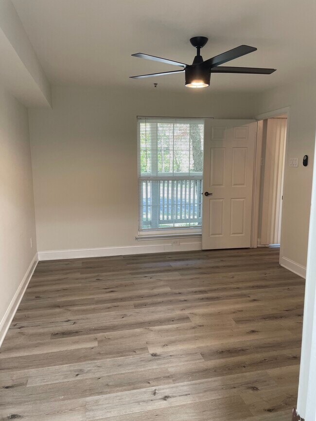 Bedroom - 1504 Lincoln Way