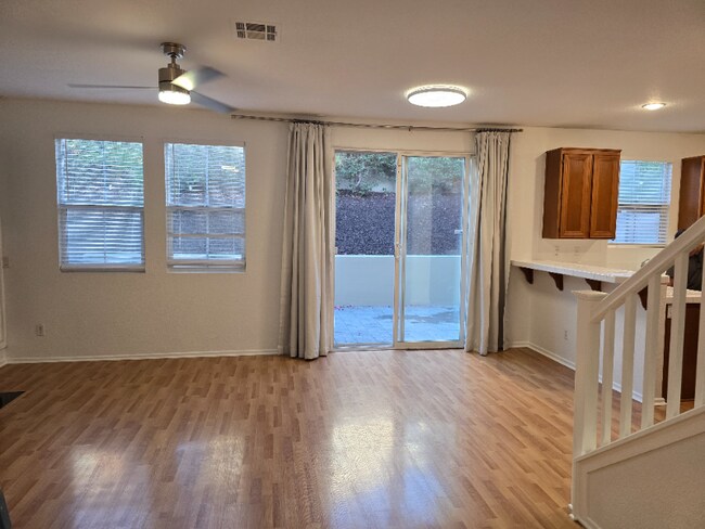 Foto del edificio - 1517 Laurel Grove Dr