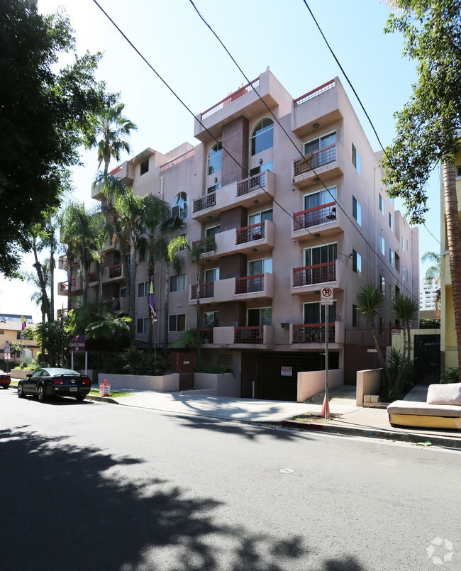 Building Photo - Casa El Cerrito