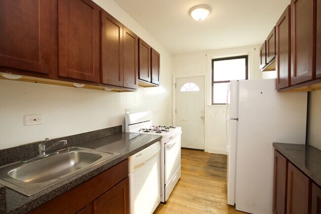 Foto del edificio - 830 W Waveland Ave