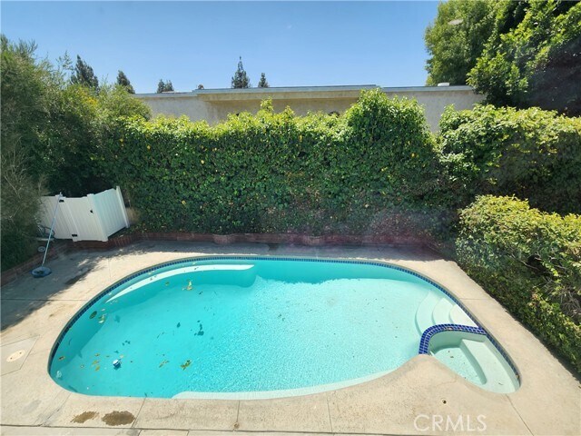 Primary Photo - 18126 Miranda St