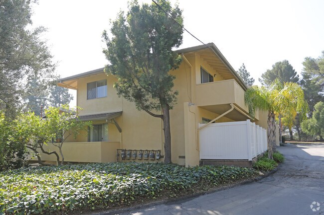Green Hill Apartments Rentals Thousand Oaks CA Apartments com