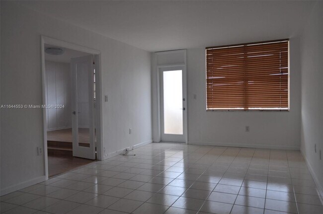 Foto del edificio - 910 Jefferson Ave