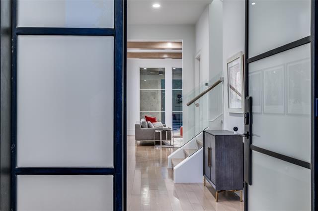 Foto del edificio - 4424 Mockingbird Pkwy