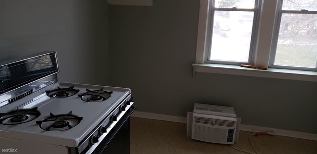Foto del edificio - 1 br, 1 bath Apartment - 617 43rd St