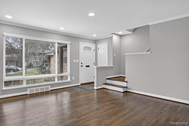 Building Photo - 1043 N Old Woodward Ave