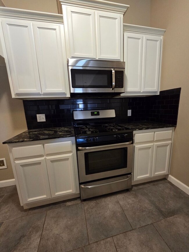 Foto del edificio - HOME FOR THE HOLIDAYS